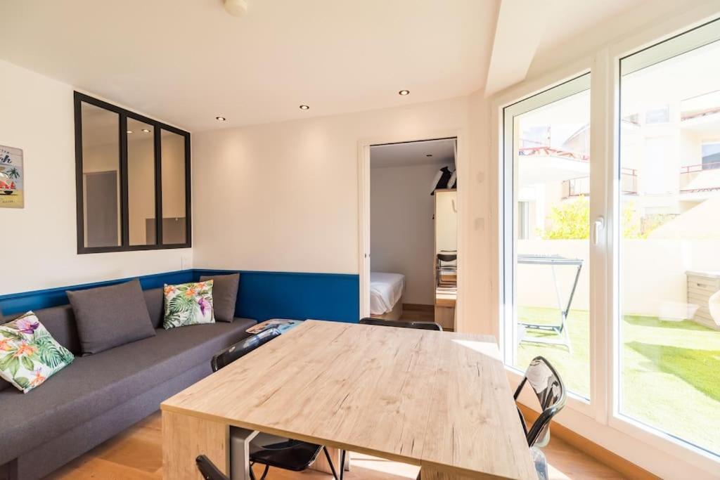 Appartement Avec Terrasse, Trestraou Perros-Guirec Exterior photo
